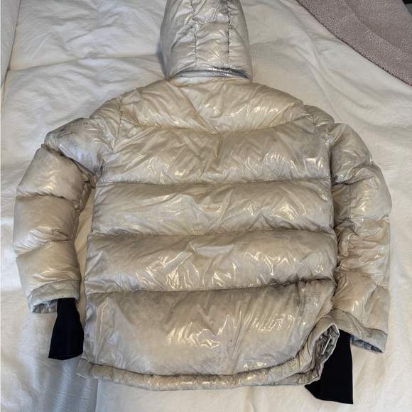 tna (now aritzia) super puff coat - Picture 3 of 4